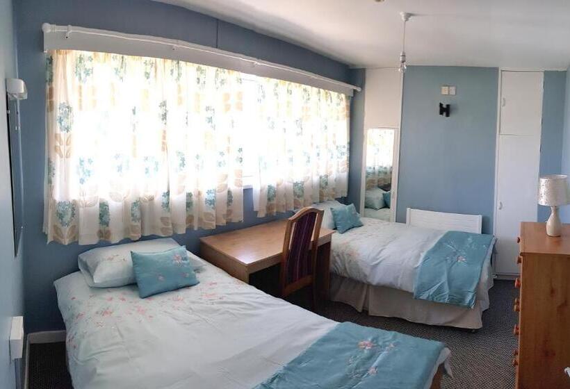 エコノミールーム, Farnham House