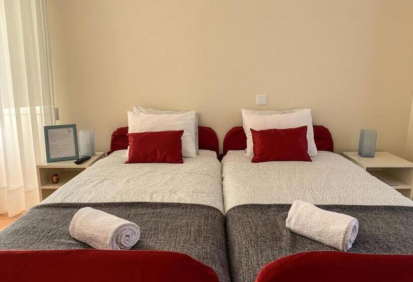 إستديو عائلى, Up Estalagem Dos Padres