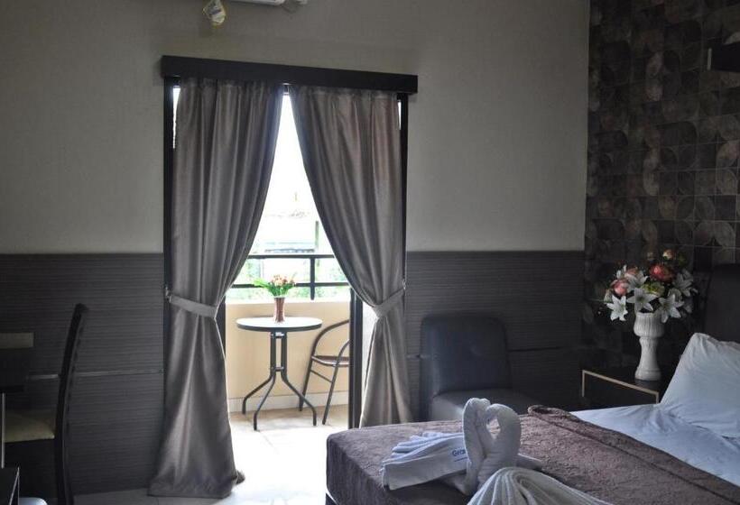 스탠다드 테라스 룸, Grand Krakatau Hotel Serang