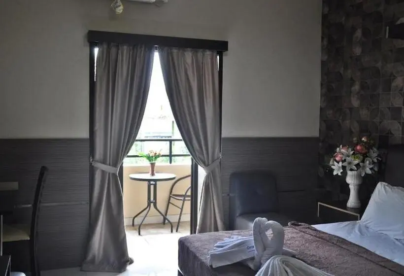 اتاق استاندارد با تراس, Grand Krakatau Hotel Serang