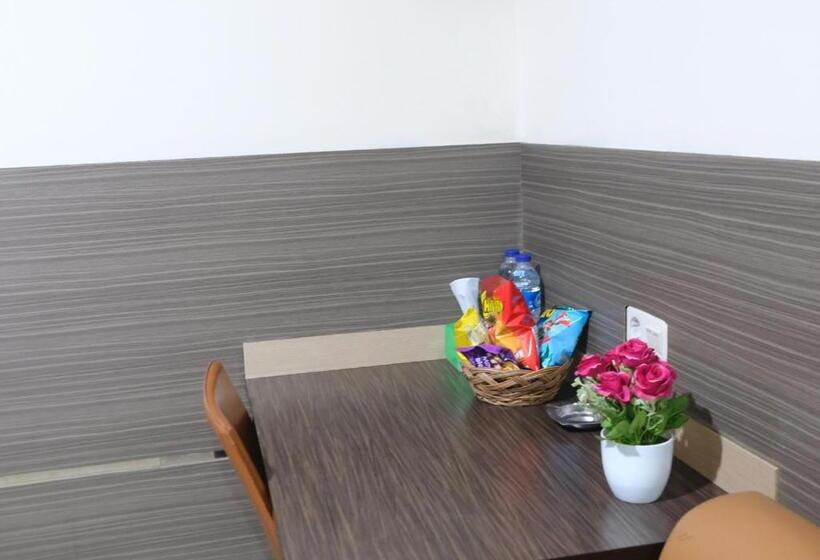 수피리어 룸, Grand Krakatau Hotel Serang