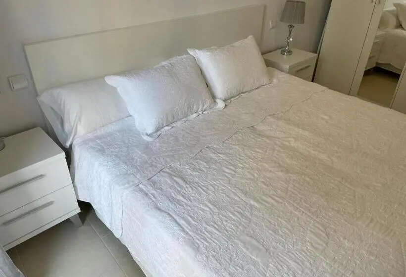 سوئیت رویال, Royal Suites Estepona