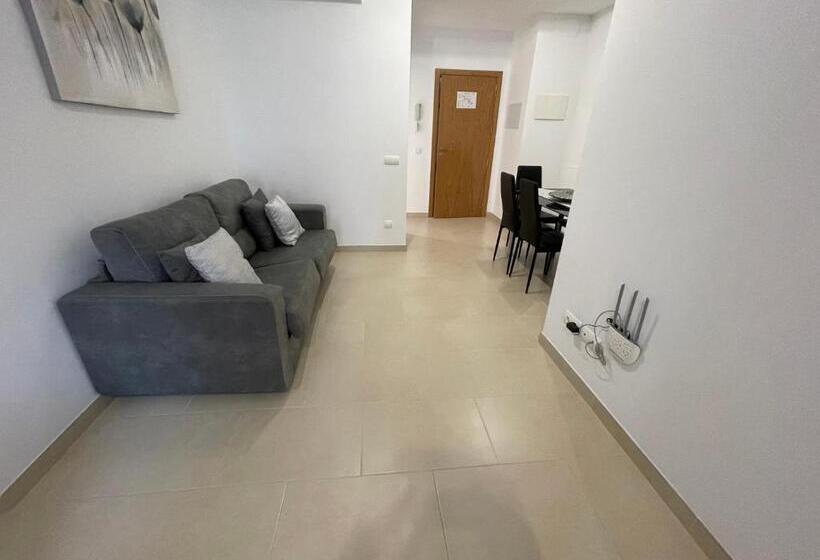 סוויטה מלכותית, Royal Suites Estepona