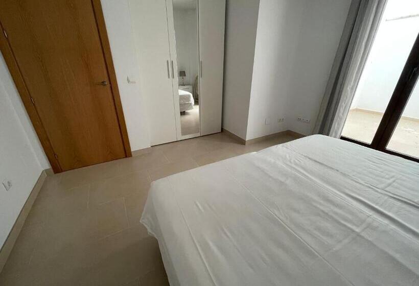 جناح جونيور مزوَّد بشرفة, Royal Suites Estepona