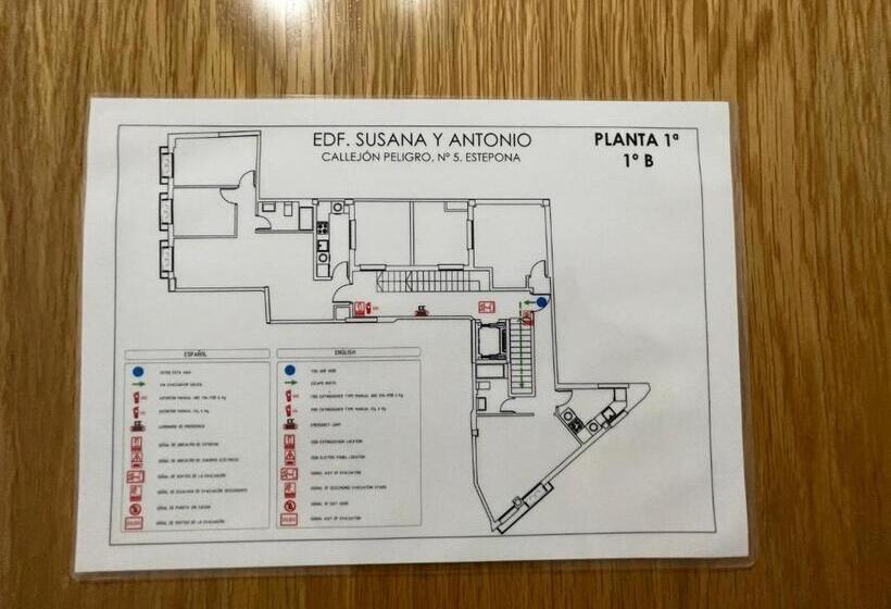 جناح جونيور مزوَّد بشرفة, Royal Suites Estepona