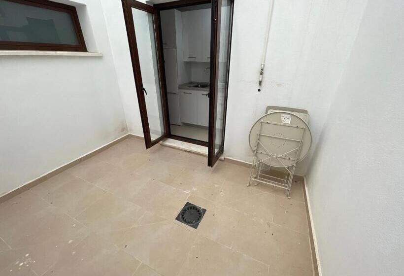 סוויטה מלכותית, Royal Suites Estepona