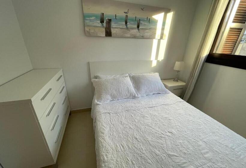 סוויטה מלכותית, Royal Suites Estepona