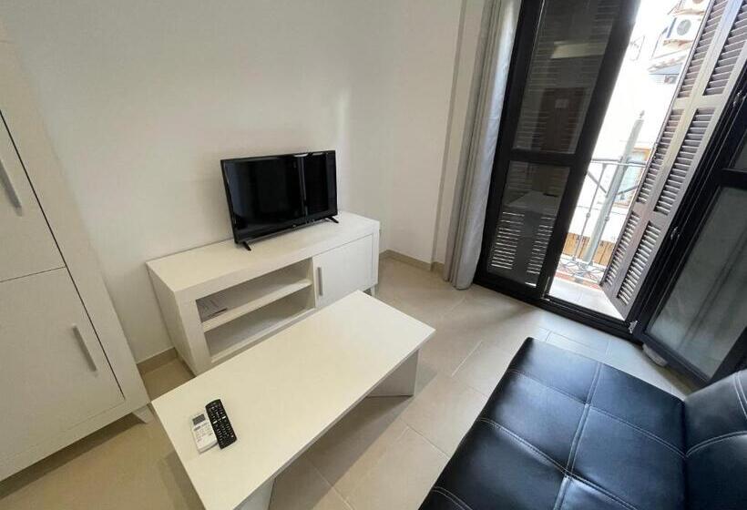 סוויטה מלכותית, Royal Suites Estepona