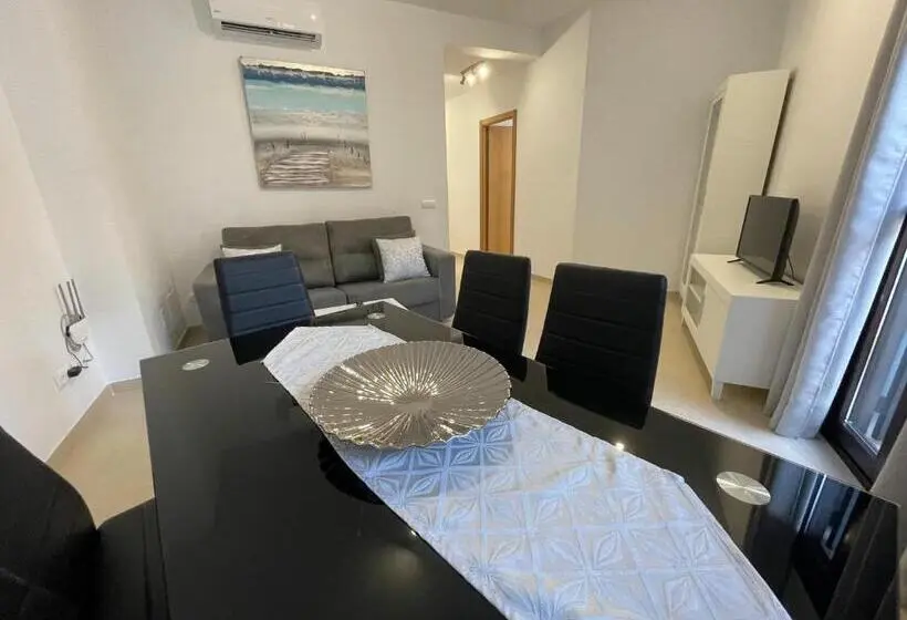 سوییت جونیور با بالکن, Royal Suites Estepona