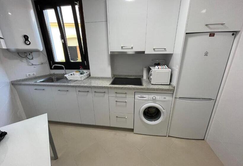 جناح جونيور مزوَّد بشرفة, Royal Suites Estepona