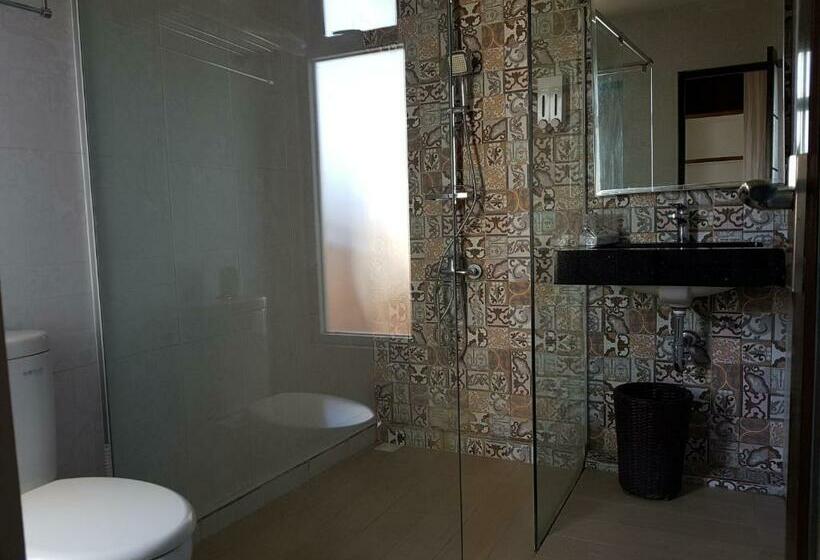 디럭스 룸, Narisha Guesthouse