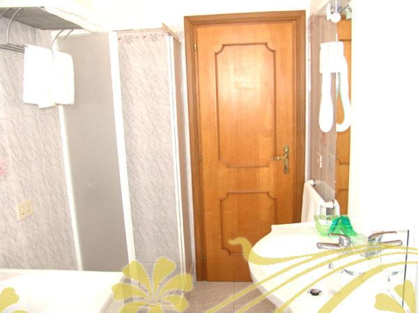اتاق استاندارد با بالکن, Al Centro