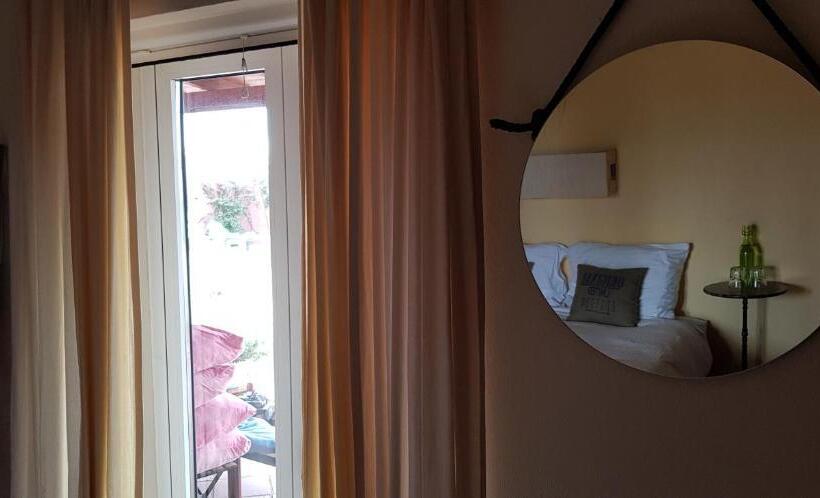 スタンダードルーム, Quinta Dos Doze Sobreiros Quarto Sol