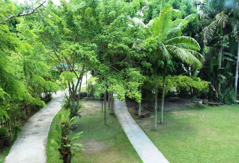 디럭스 룸, Nature S Village Resort