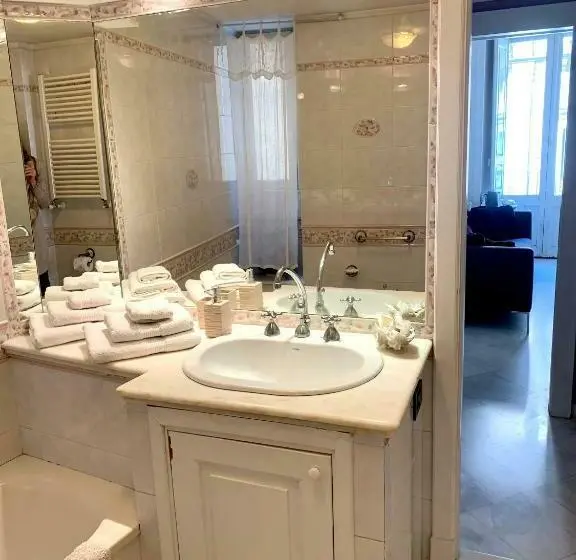 اتاق استاندارد چهار تخته, Casa Del Corso