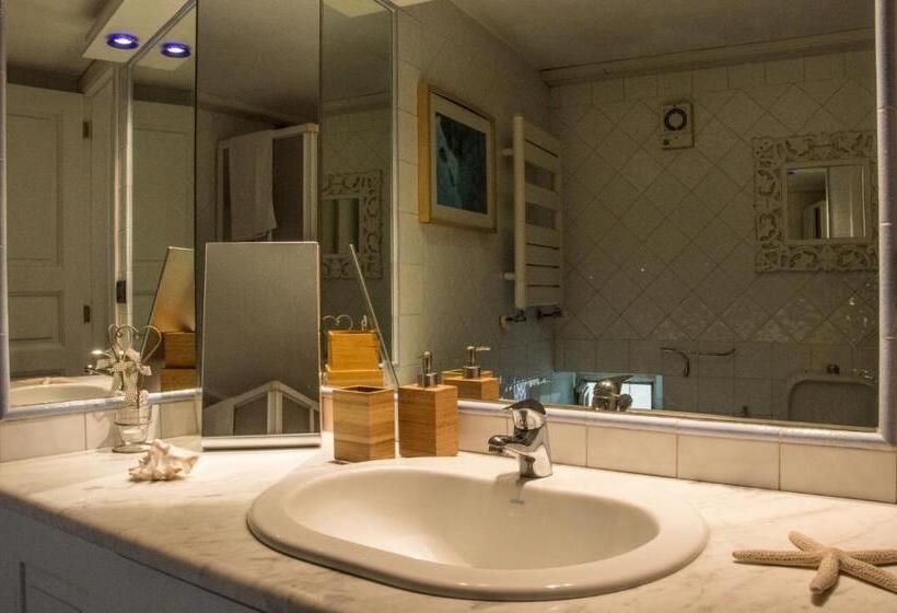 Studio Deluxe, Casa Del Corso