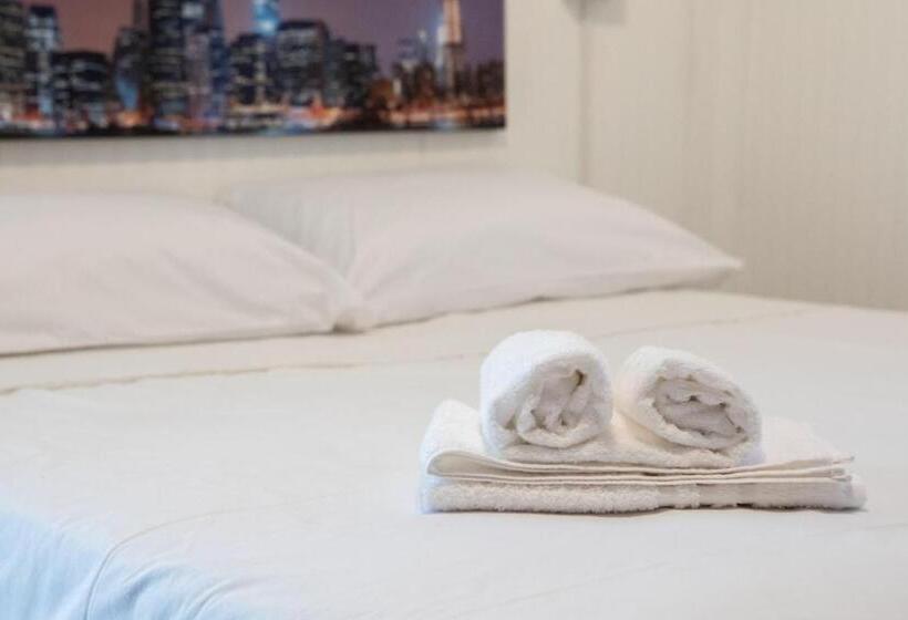 חדר משפחתי, Green Balera