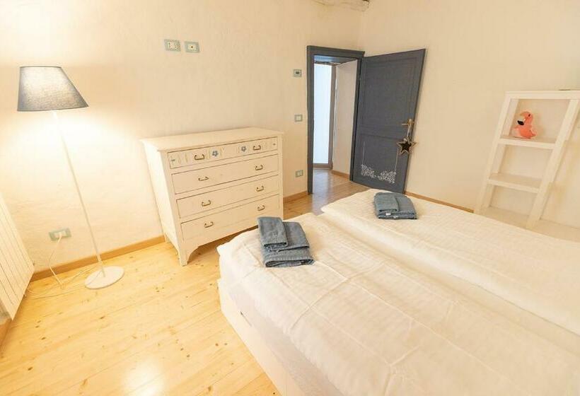 Suite with lake view, La Casetta Delle Ragazze Ribelli