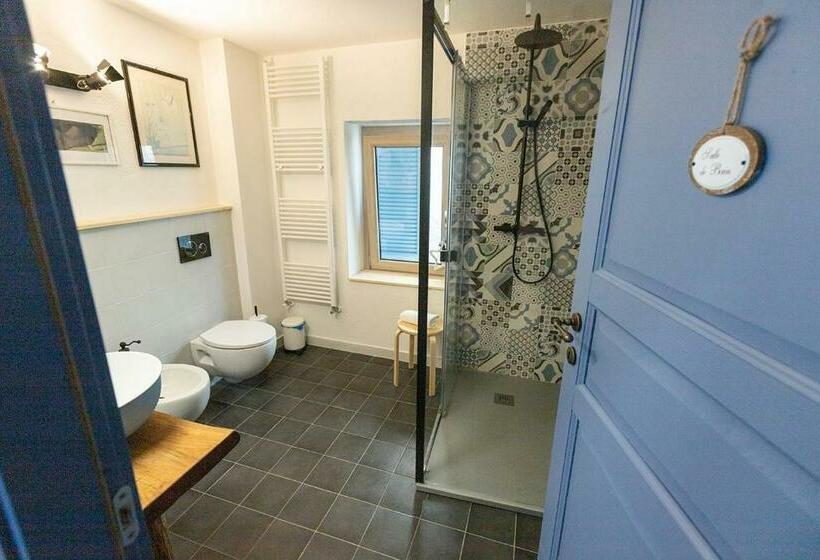 Suite with lake view, La Casetta Delle Ragazze Ribelli