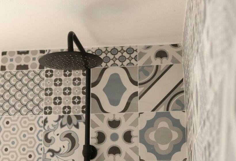 Suite with lake view, La Casetta Delle Ragazze Ribelli