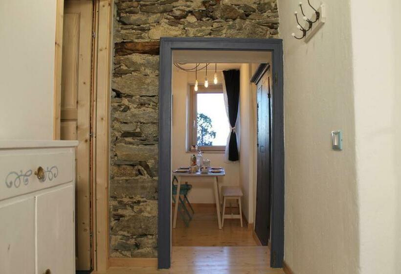 Suite with lake view, La Casetta Delle Ragazze Ribelli