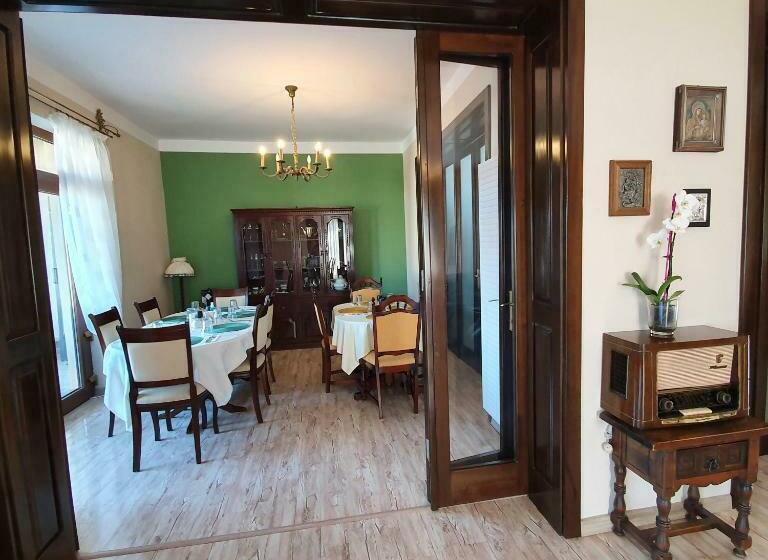 اتاق استاندارد, Vila De La Lugas