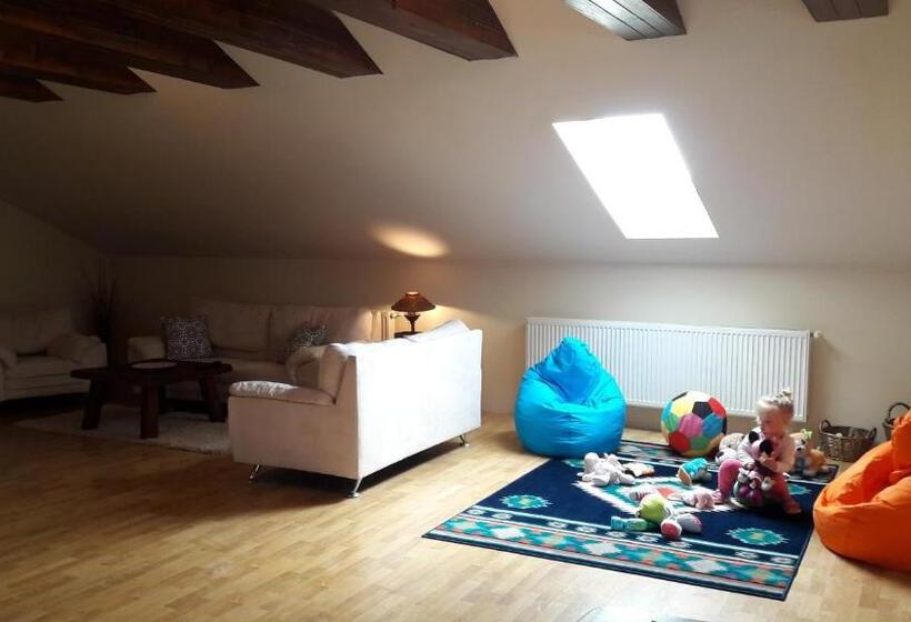 آپارتمان 1 خوابه, Vila De La Lugas