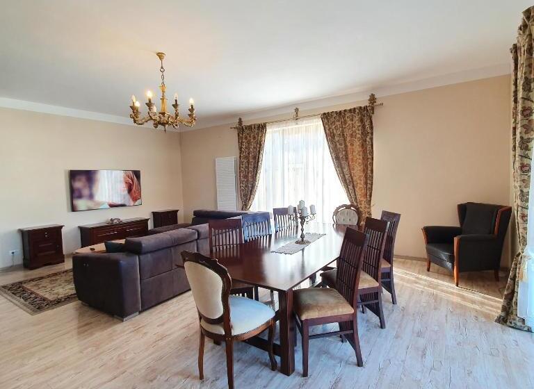 ویلای سوپریور 1 خوابه, Vila De La Lugas