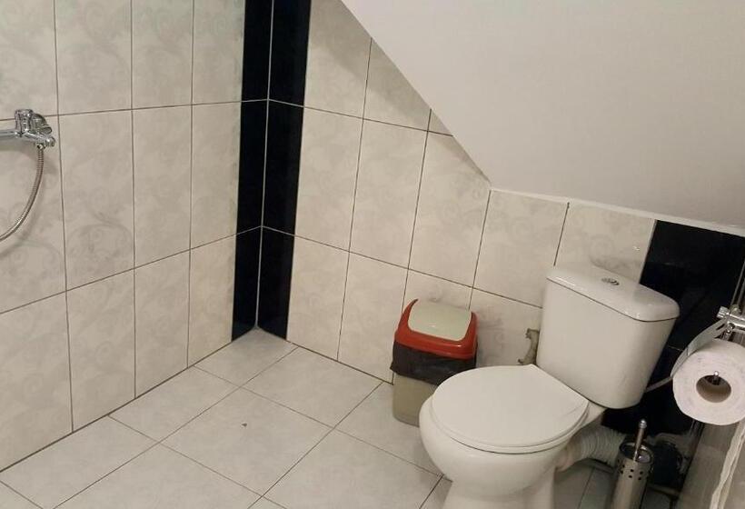 غرفة إقتصادية رباعية, & Restaurant Kotel