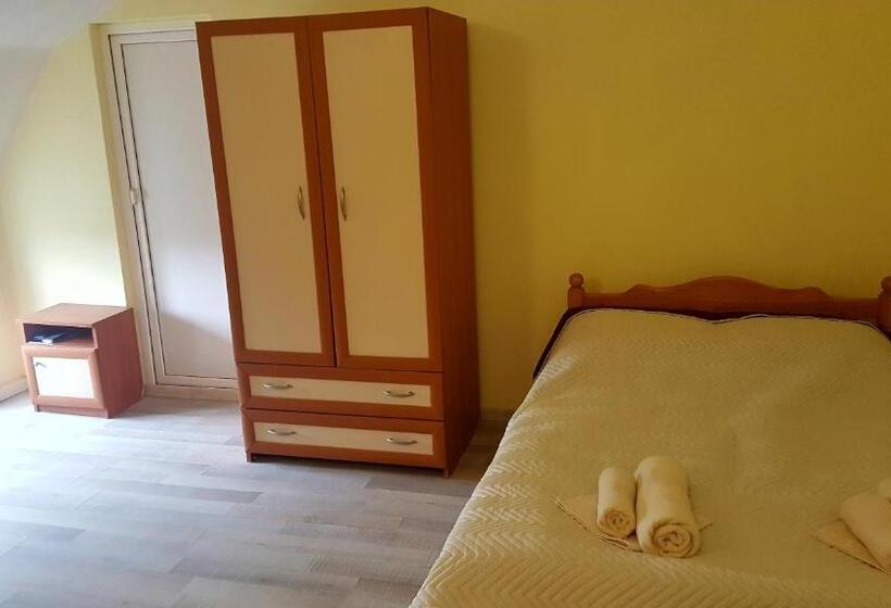 غرفة إقتصادية رباعية, & Restaurant Kotel