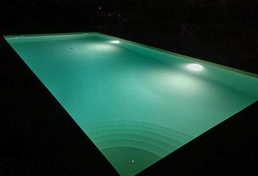 חדר משפחתי, B&b Funtanadetalia