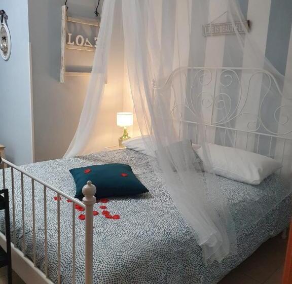 غرفة ديلوكس مزودة بشرفة, Hercules House   Il Riposo Degli Eroi