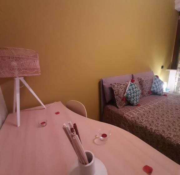 חדר דלוקס, The Orange Groove