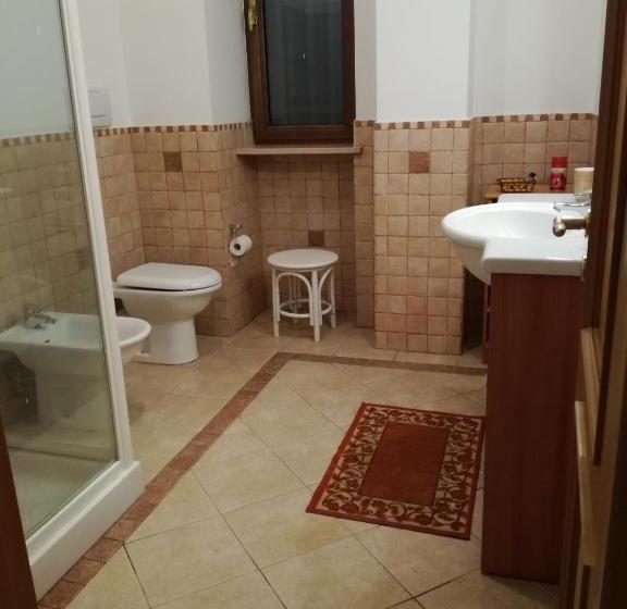 חדר סופריור, The Orange Groove