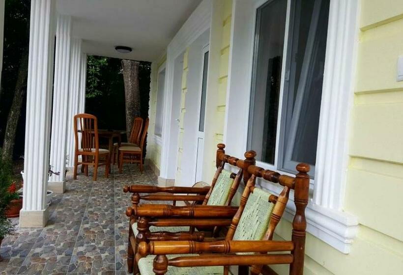 بنجلو قياسى, & Restaurant Kotel