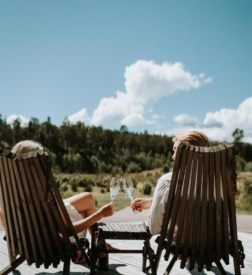 דירת חדר סופריור, Tackork Gård & Marina