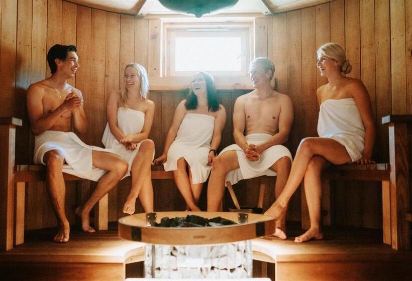 דירת חדר סופריור, Tackork Gård & Marina