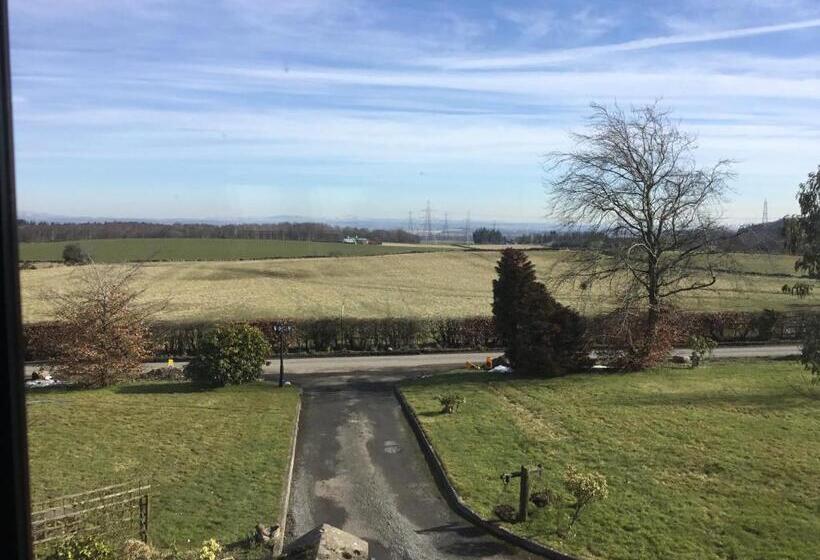 带山景的复式房间, Woodcockfaulds House