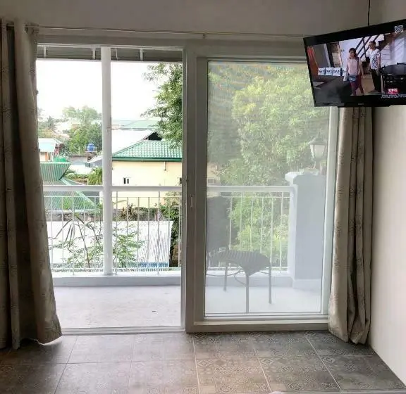 バルコニー付きスタンダードルーム, Victoria S Bed & Breakfast