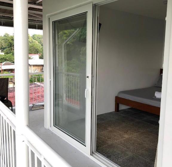 스탠다드 발코니 룸, Victoria S Bed & Breakfast