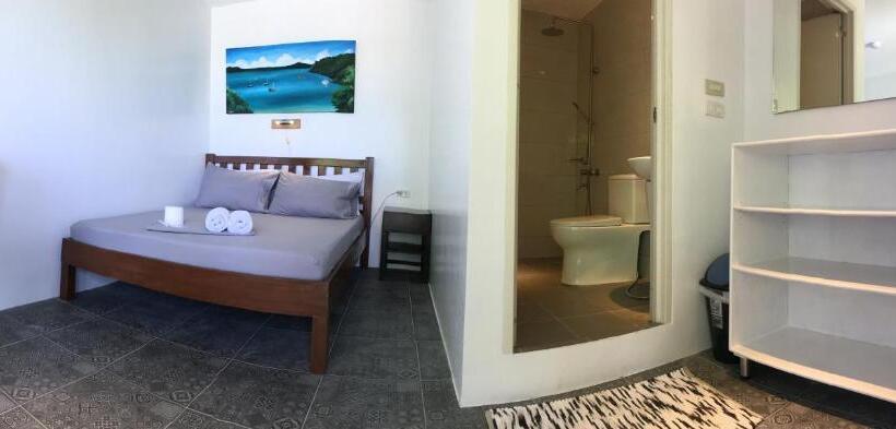 Номер Стандарт с Балконом, Victoria S Bed & Breakfast
