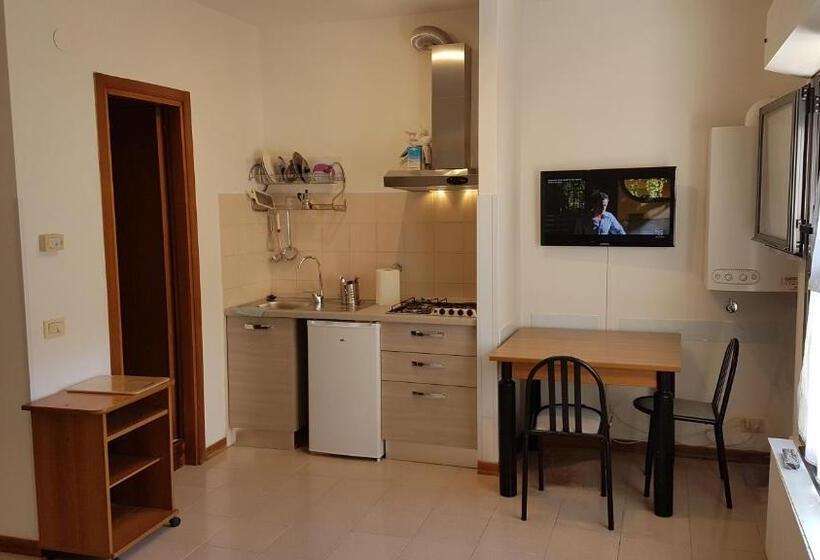 استودیو استاندارد با تخت کینگ, Casa Nadia