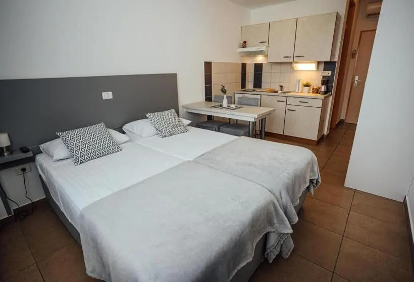 استودیوی استاندارد, Sobe Rooms Nataly