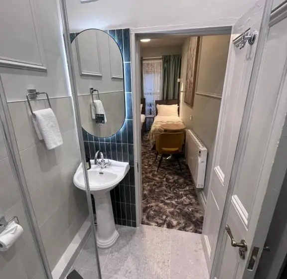 スタンダードルーム, Topper S Rooms Guest Accommodation