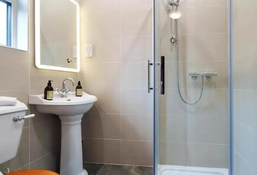 ベーシックルーム, Topper S Rooms Guest Accommodation