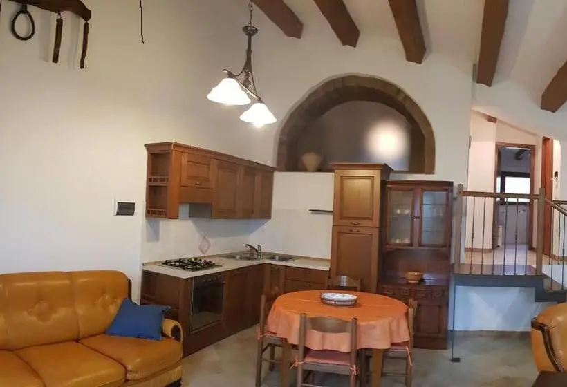 Talo 1 Makuuhuone, San Paterno B&b