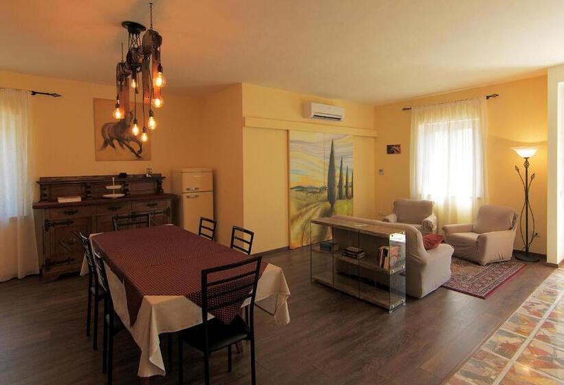 Pokój Standard Trzyosobowy, San Paterno B&b