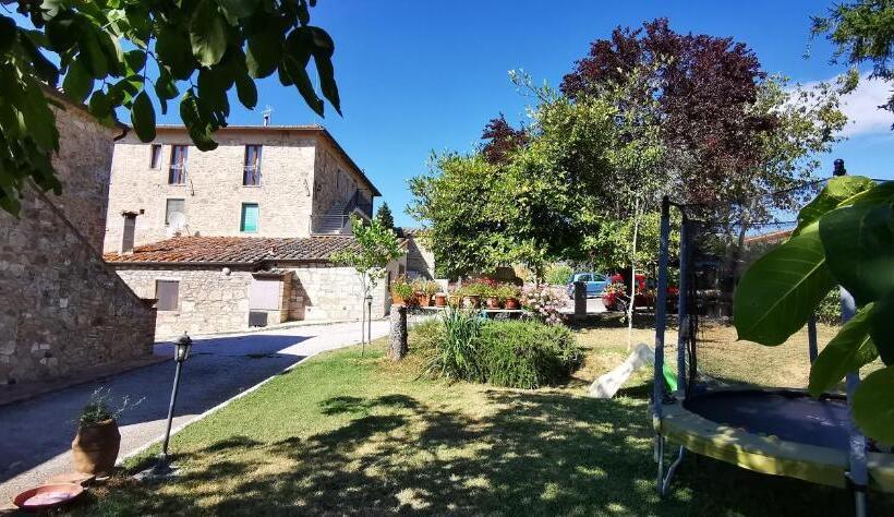 Quarto Triplo Estandar, San Paterno B&b