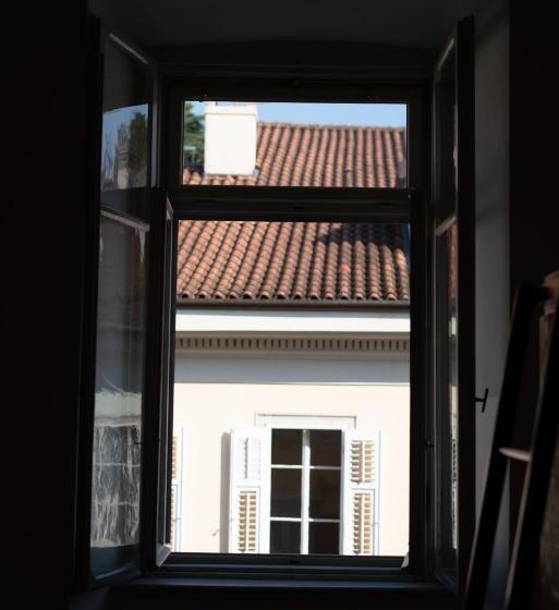 تختخواب در اتاق مشترک, Controvento