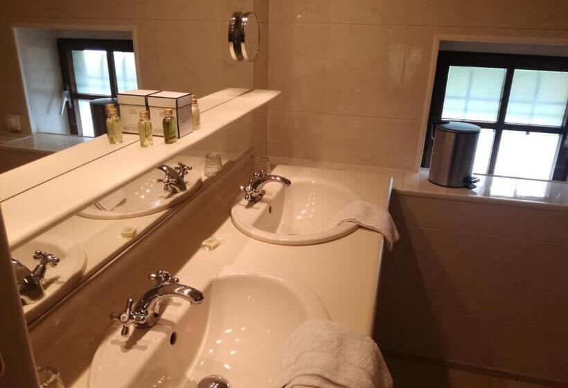 اتاق استاندارد با چشمانداز باغ, La Bergerie De Lives